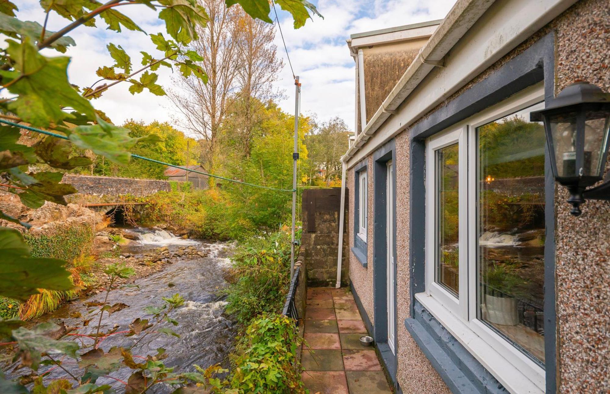 Riverside Great House In The Afan Forest Bike Park By Staystaycations Glyncorrwg 外观 照片